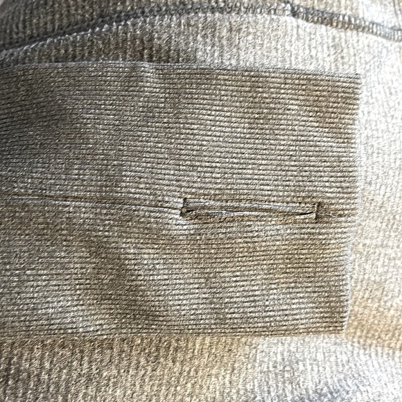 🔥🔥Jockey long sleeve pullover kangaroo pocket top women’s size M - Picture 6 of 6